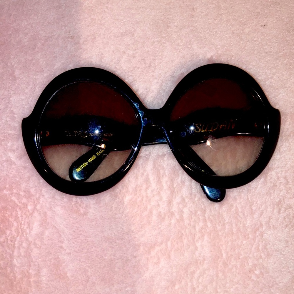 Vintage Ultra "Sudan" Sunglasses made in England. Perfect cond. Made by “Brandy”
